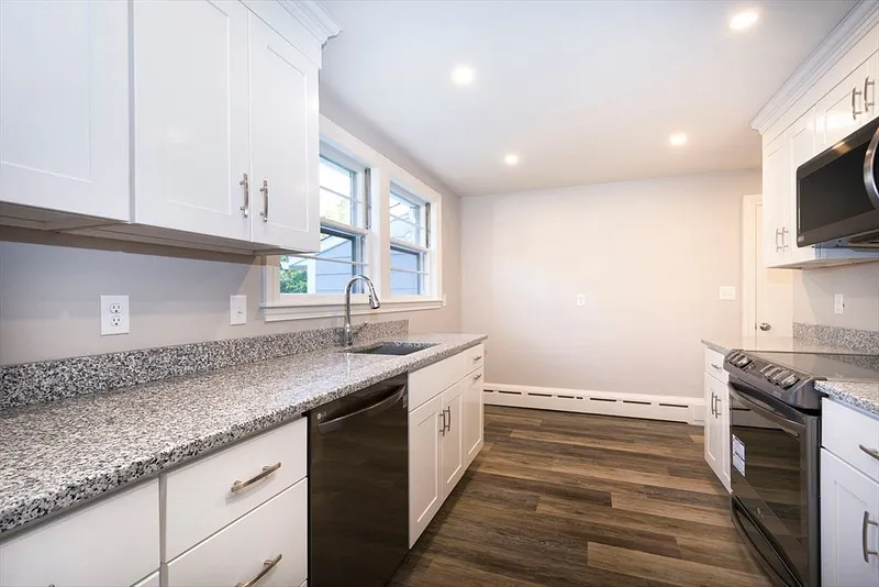 15 Buttonwood Ln #1 Photo 3