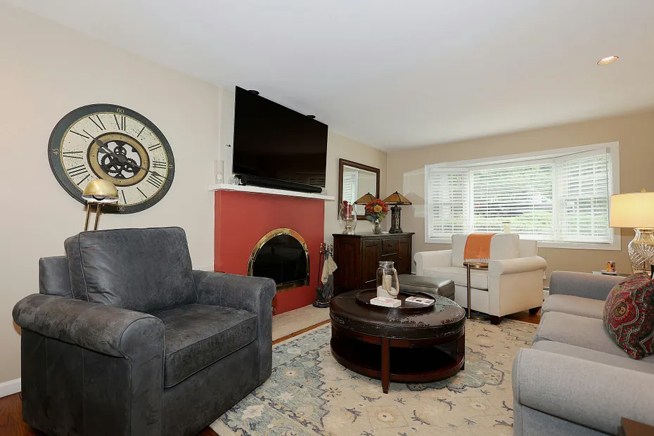 47 Fox Run Road Photo 17