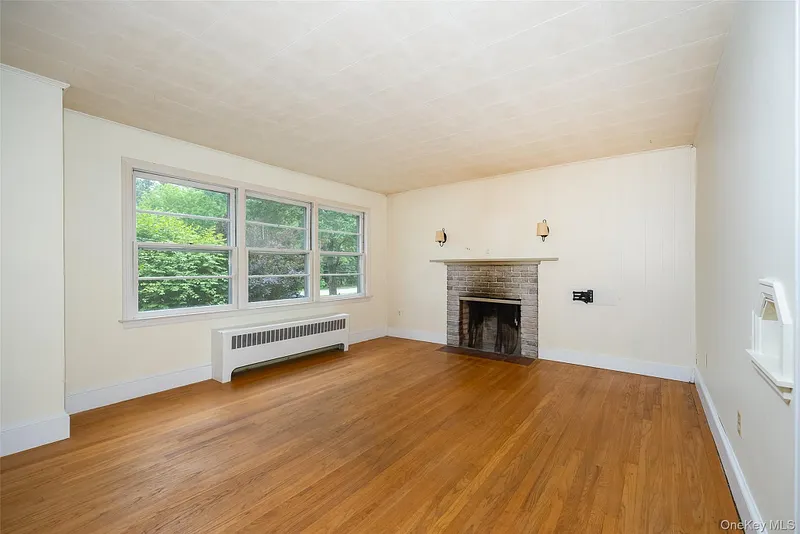 166 Vassar Road Photo 3