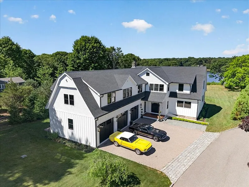 34 Lanphere Road Photo 1