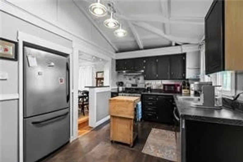 14 Dearborn Street Photo 13