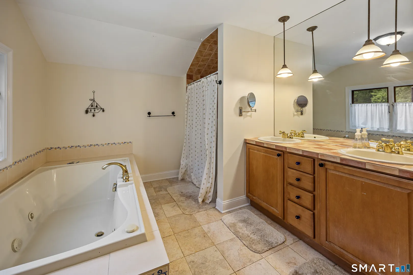 130 Fairhaven Drive Photo 28