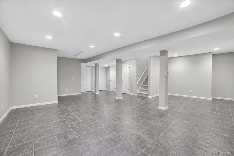 3 Leir Court Photo 30