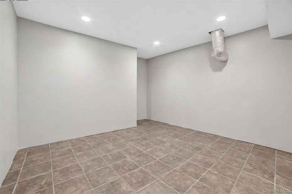 3 Leir Court Photo 32