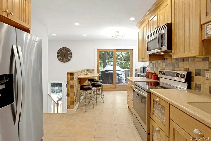 8 Woodland Road Photo 15