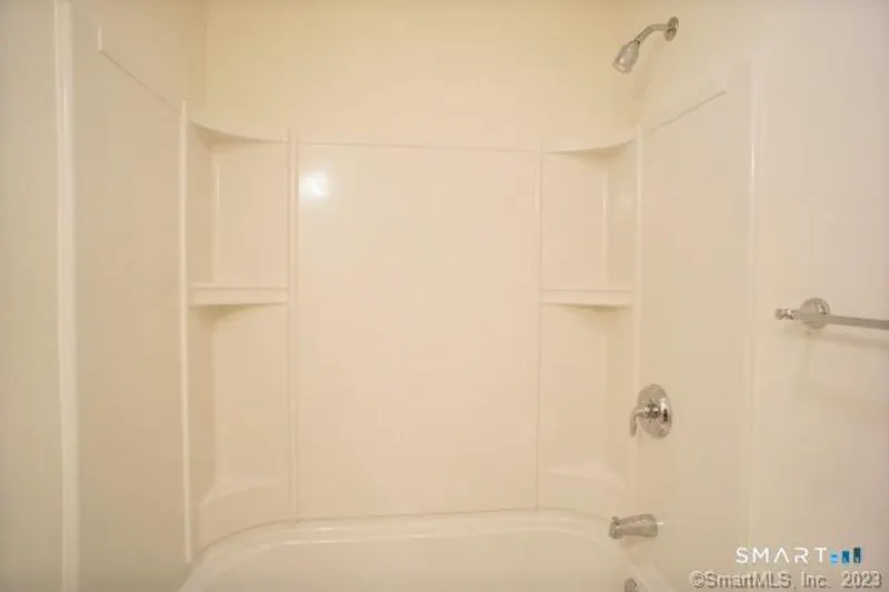 44 Stuart Avenue  #B4 Photo 6