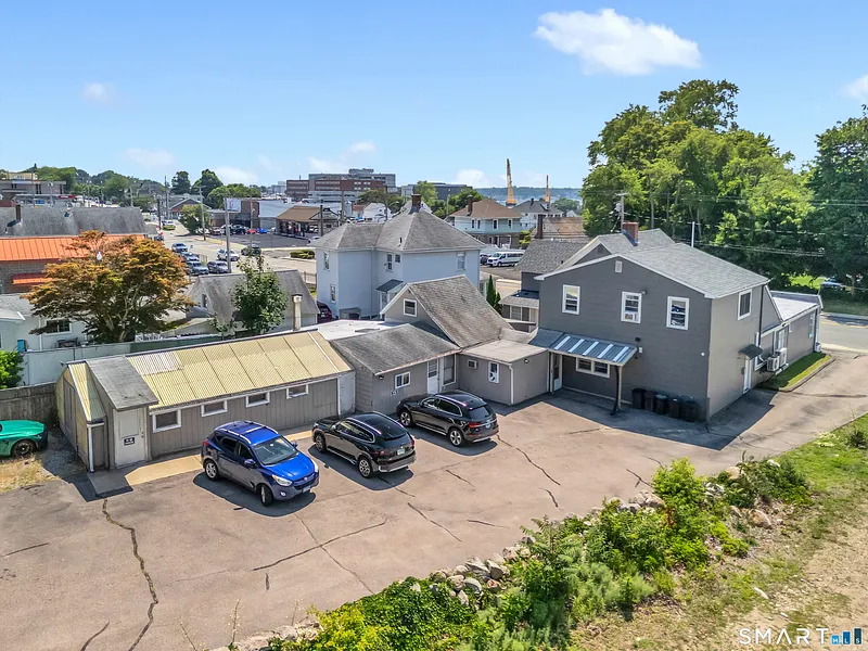 296 Mitchell Street Photo 32