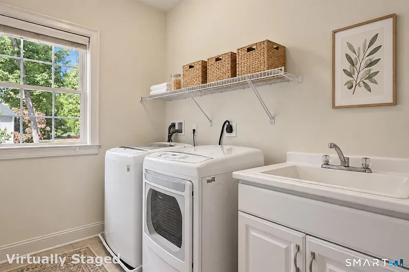 61 Lenox Road Photo 35