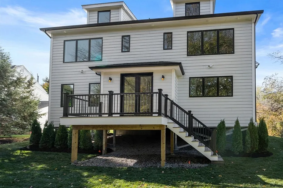 190 Upland Avenue Photo 42
