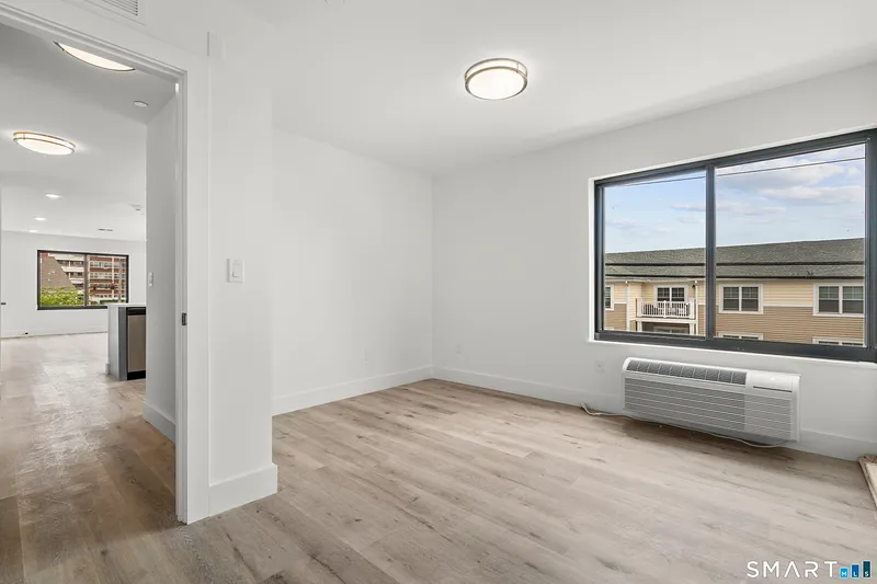 414 Mather Street Photo 14