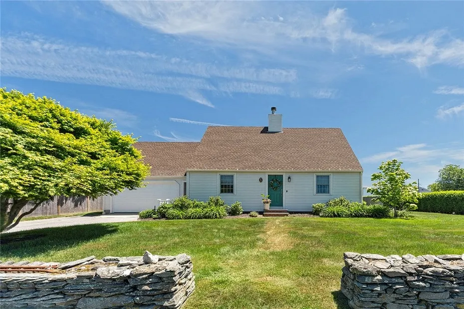 14 Wolcott Avenue Photo 1