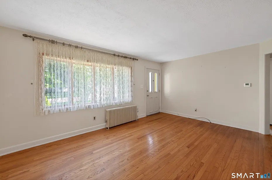 60 Gilbert Avenue Photo 2