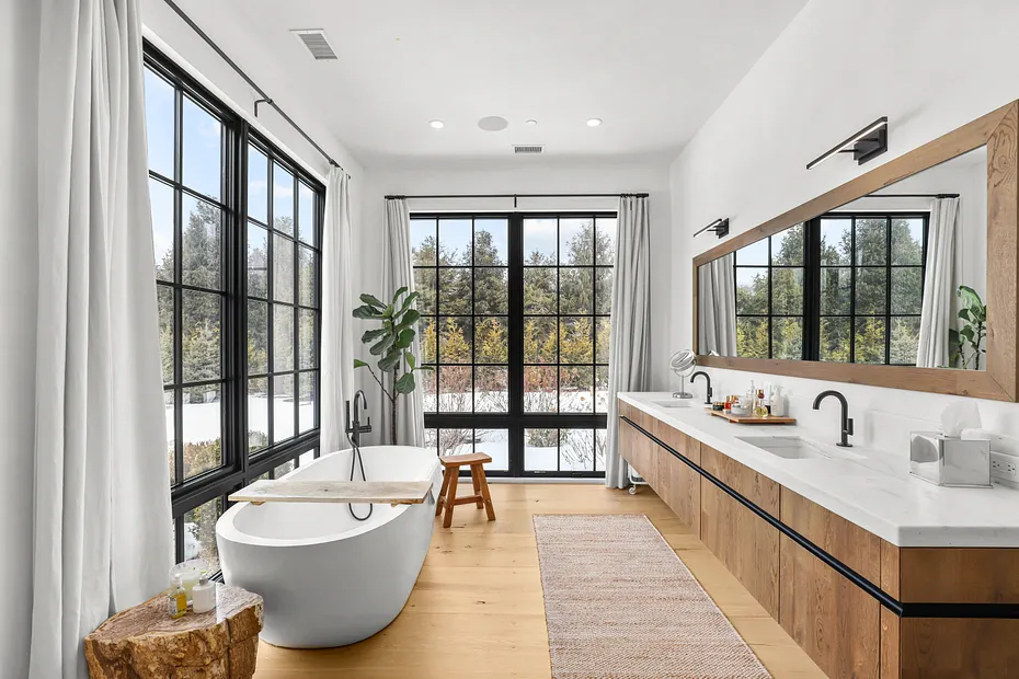 3031 Purchase Street Photo 13