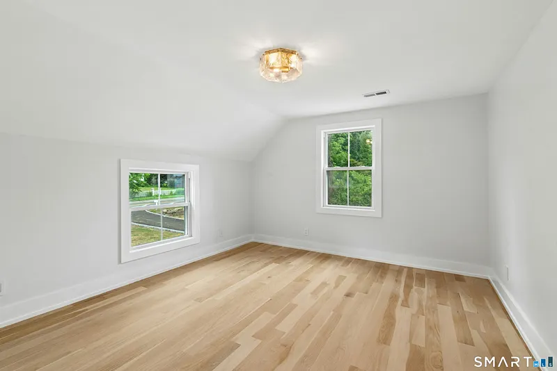110 Cross Highway Photo 29