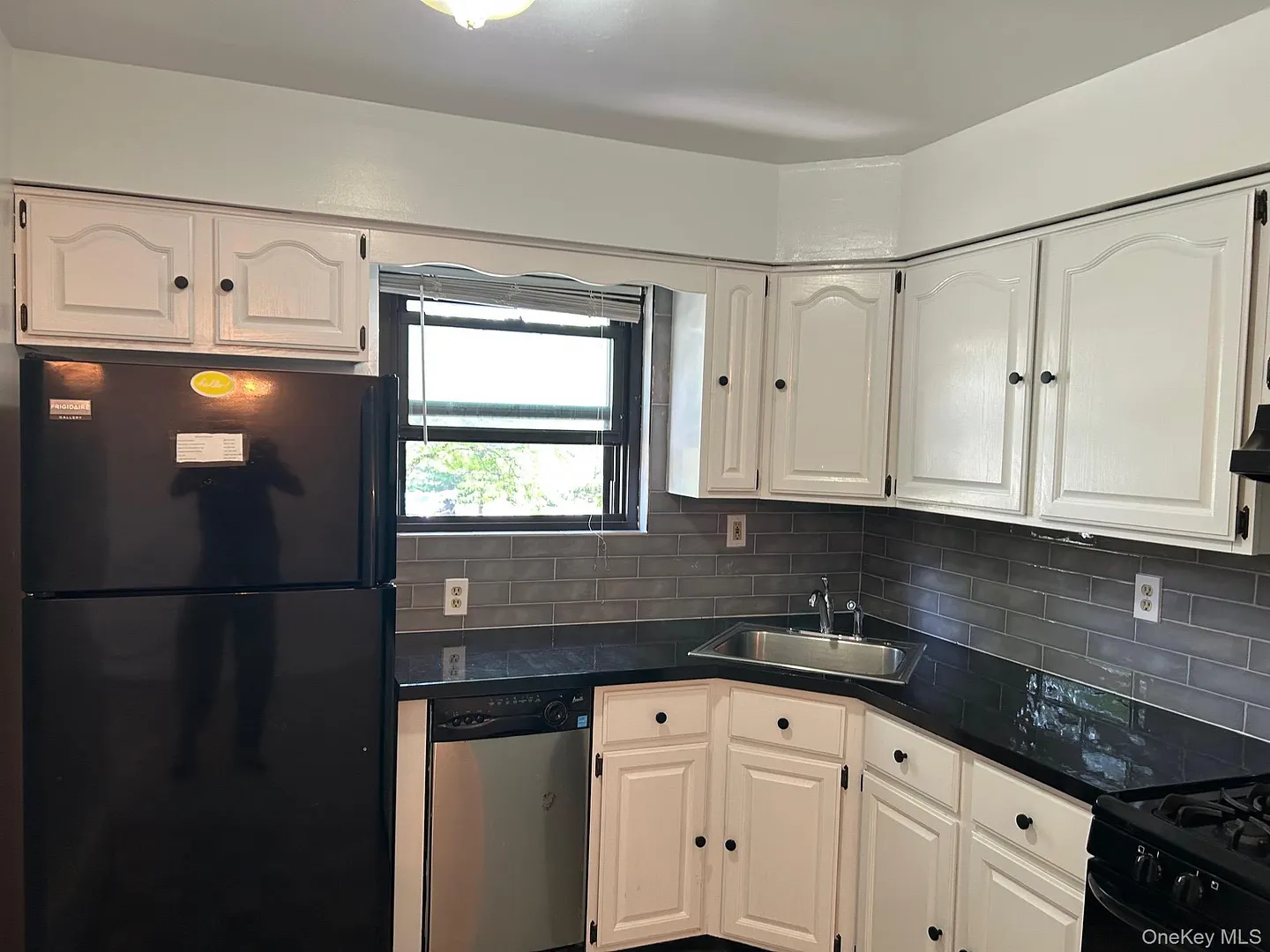 284 Sneden Place W #284 Photo 5