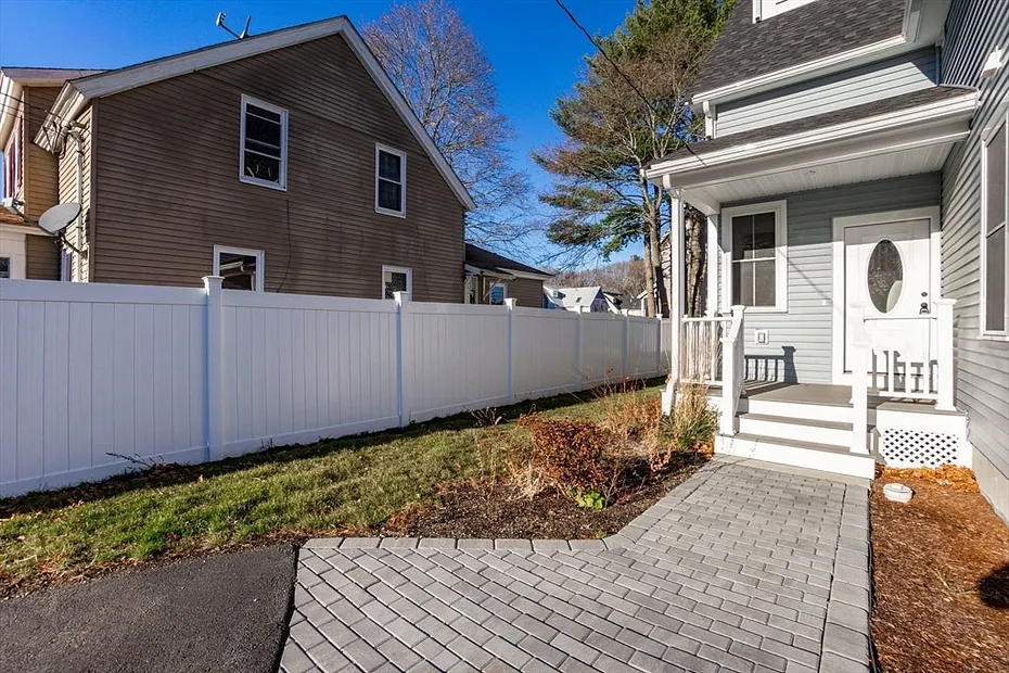 100 Kendall Avenue Photo 4