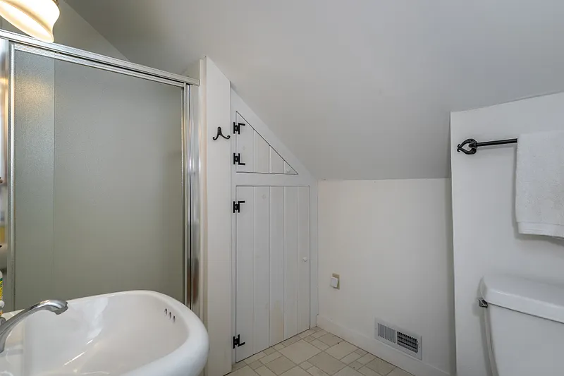 130 Lake Drive Photo 22