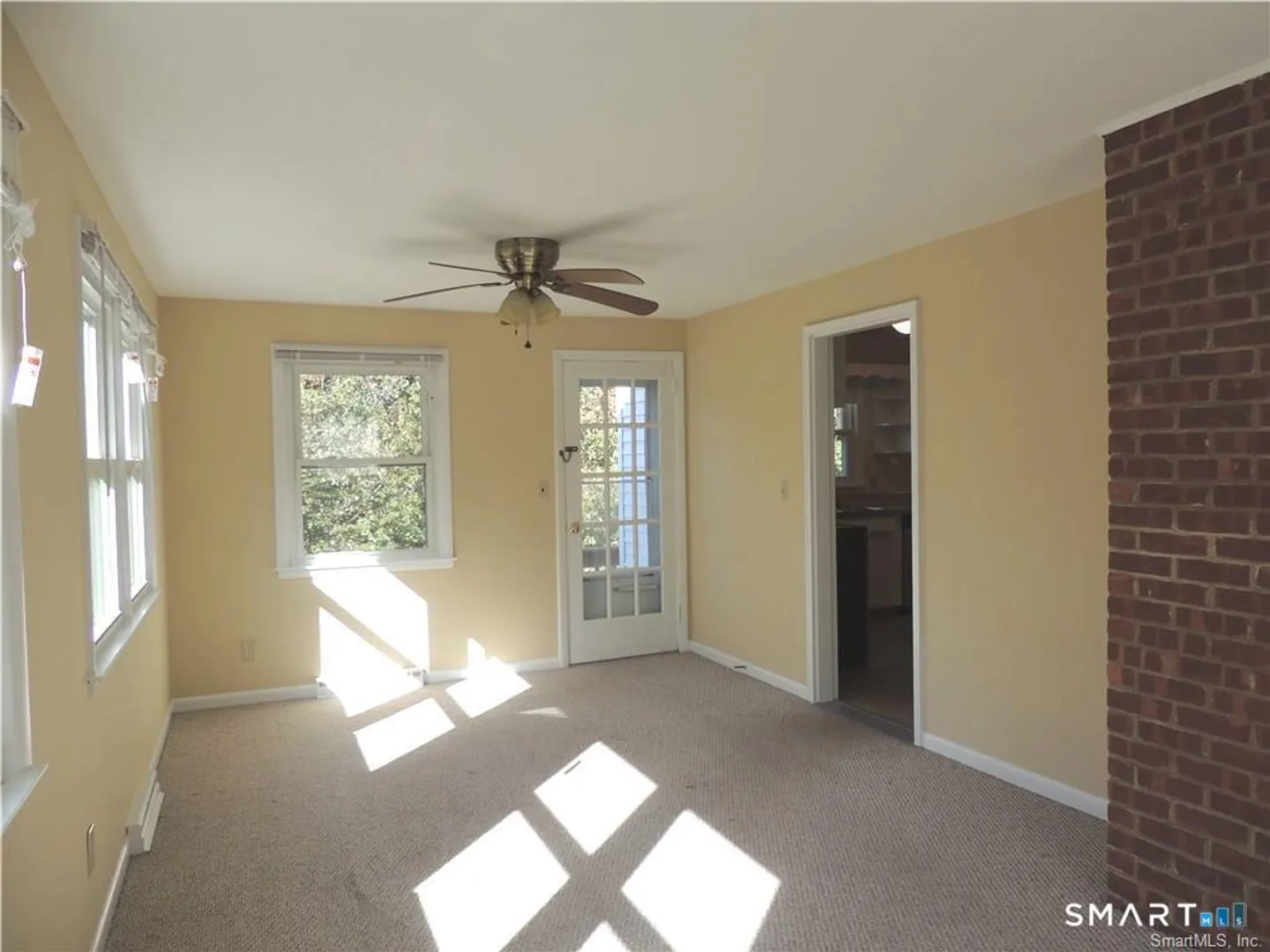 87 Hotchkiss Grove Road Photo 13