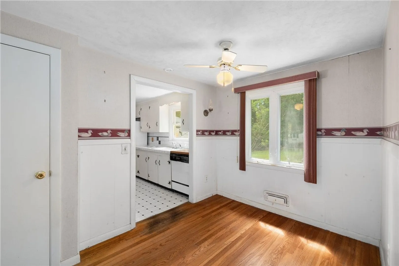 108 Longfellow Drive Photo 10