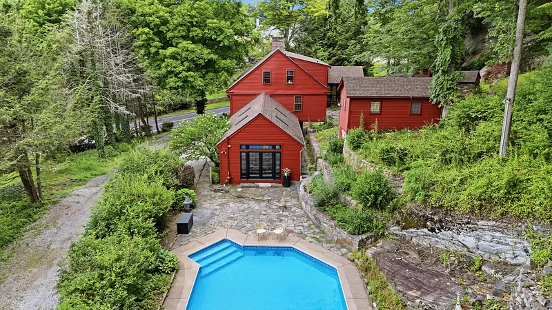 473 Hamburg Road Photo 2