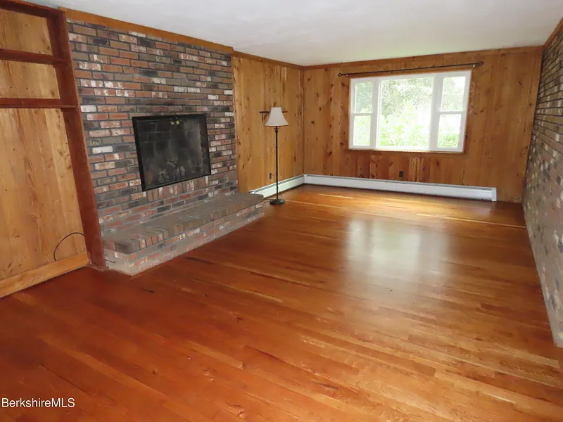 1303 River Rd Photo 13