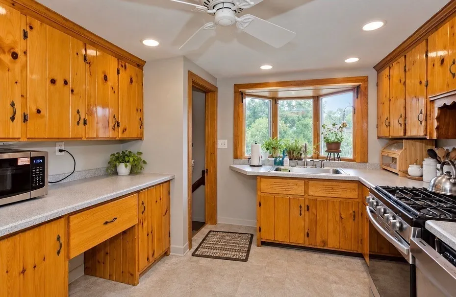 35 Pinehurst St Photo 15