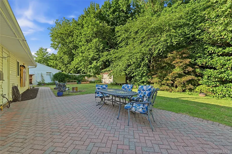 24 Lafayette Road Photo 18