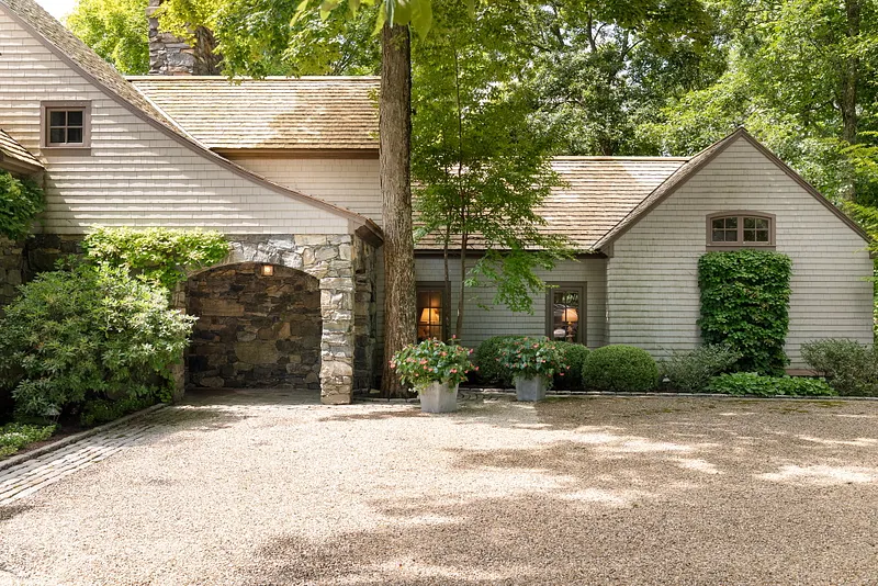 33 Nodine Pasture Road Photo 6