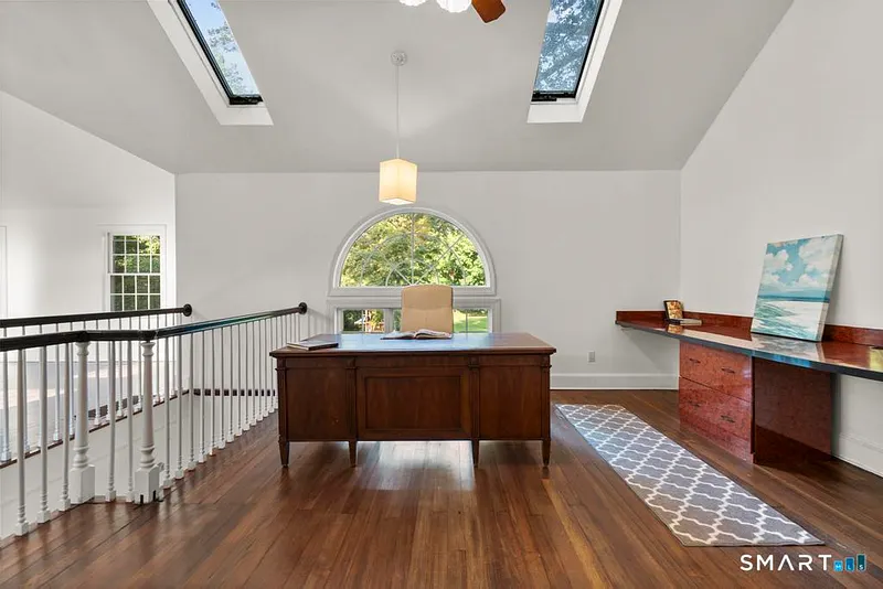 152 West River Street Photo 24