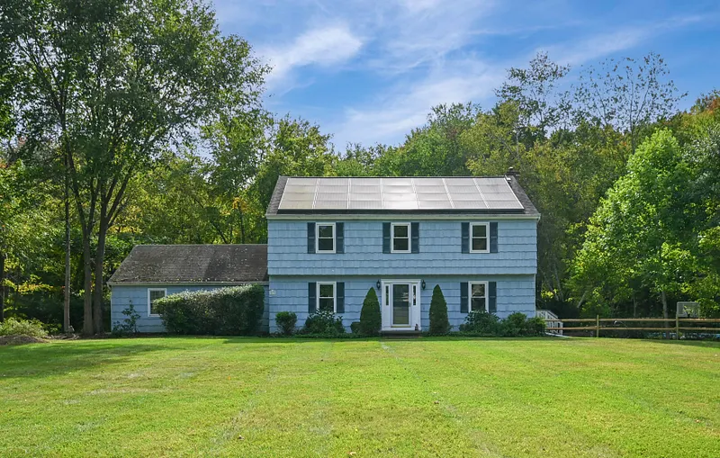 27 Danvers Road Photo 2