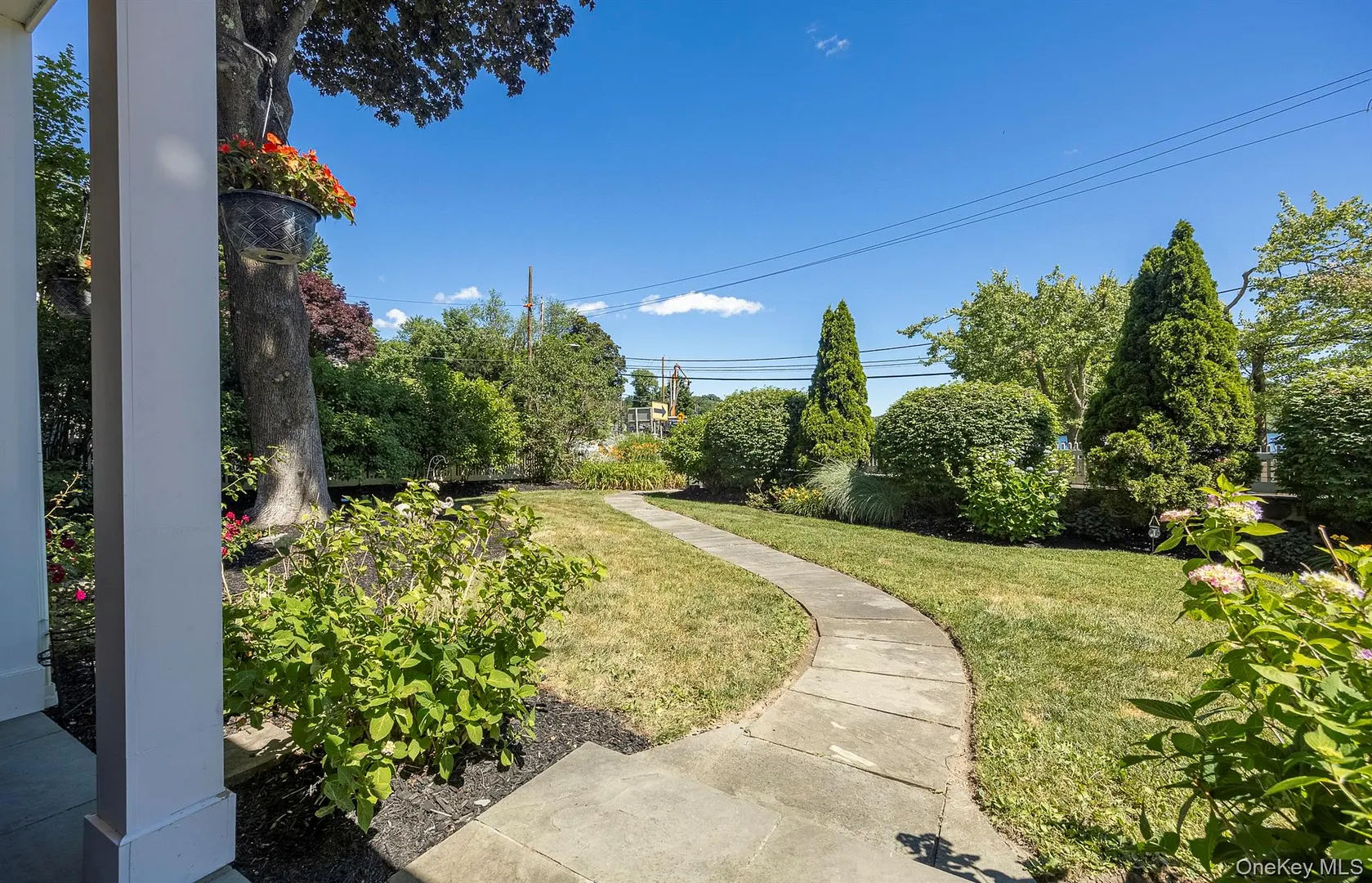 1 Colonial Drive Photo 37