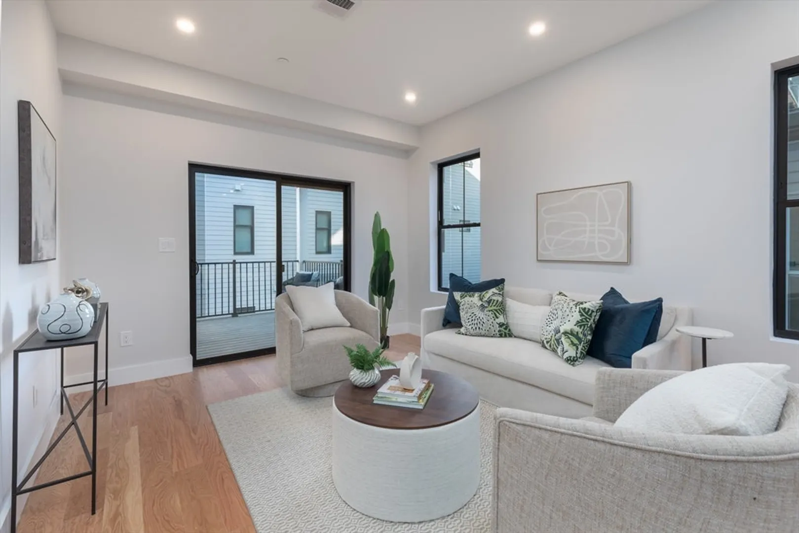 148 Falcon St #1 Photo 10