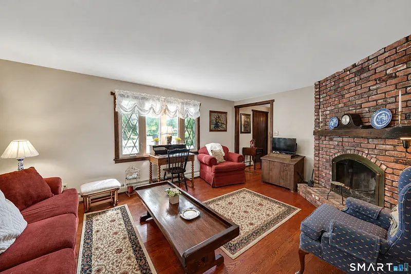 Suffield Single Family Photo 25