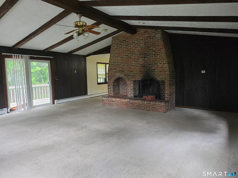 8 Squire Lane Photo 16