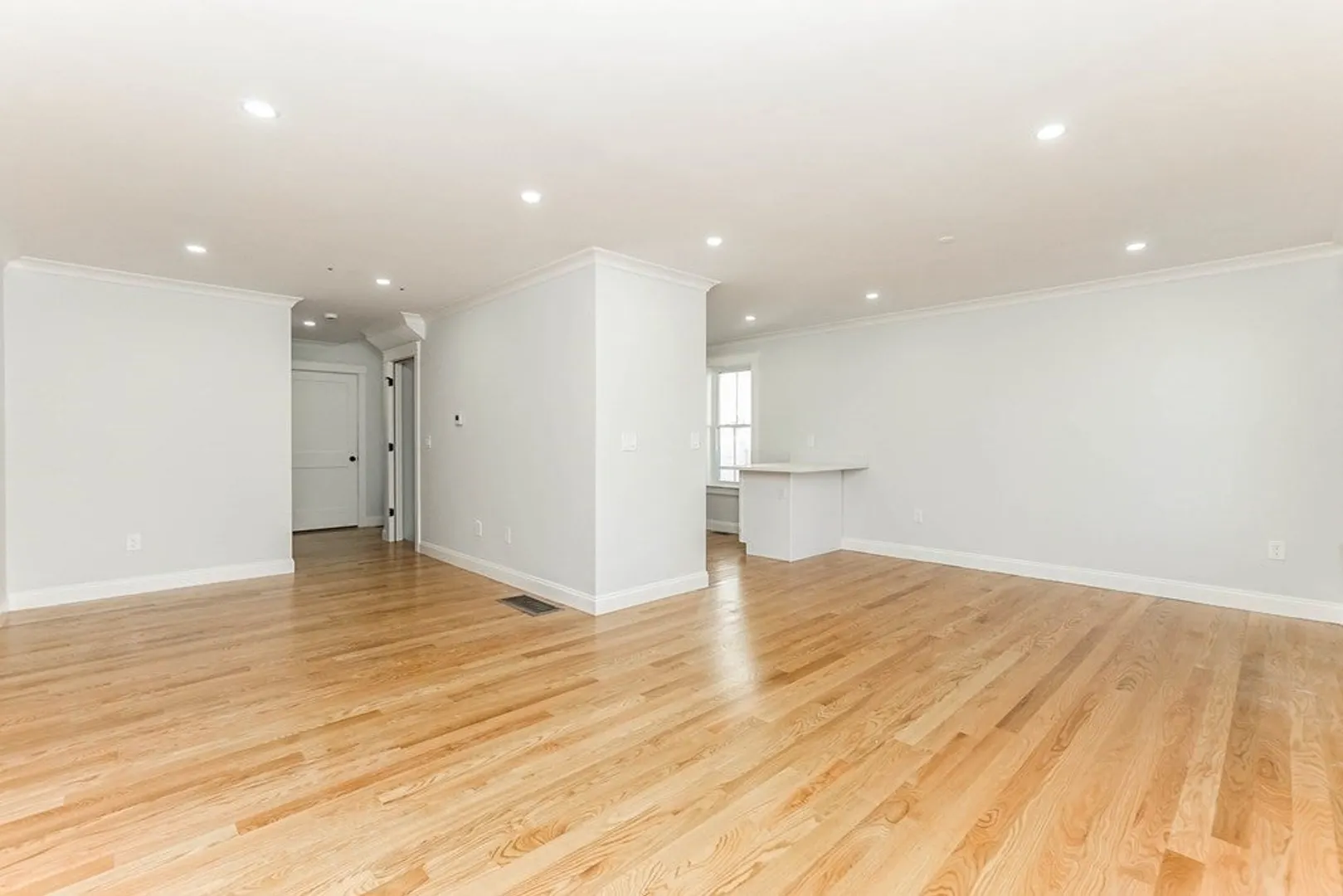 100 Kendall Avenue Photo 23