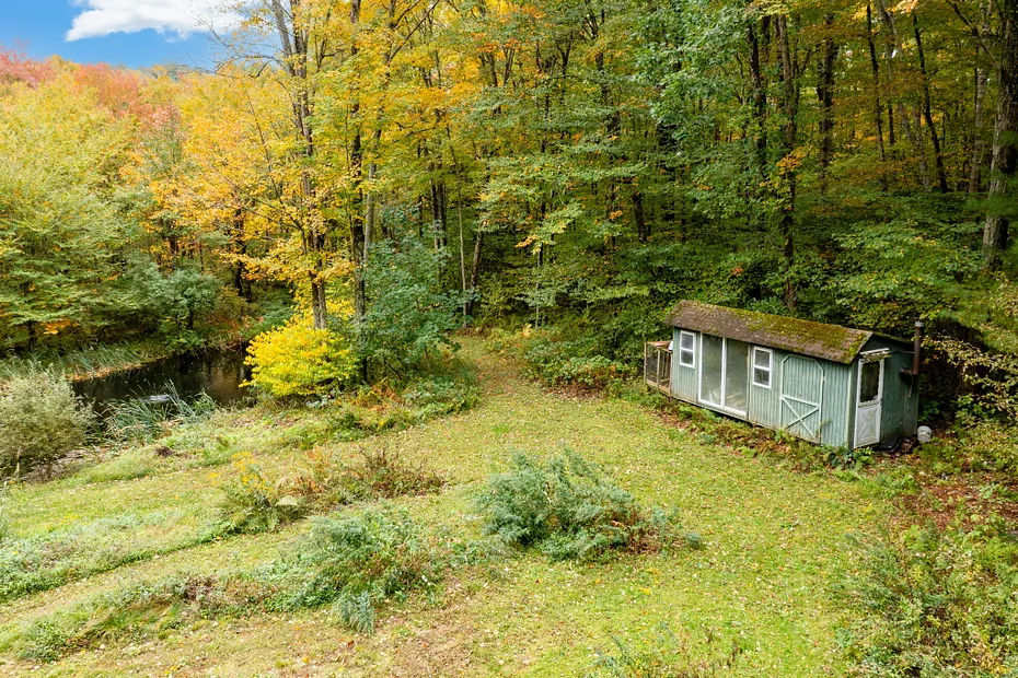 212 Looking Glass Hill Road Photo 38
