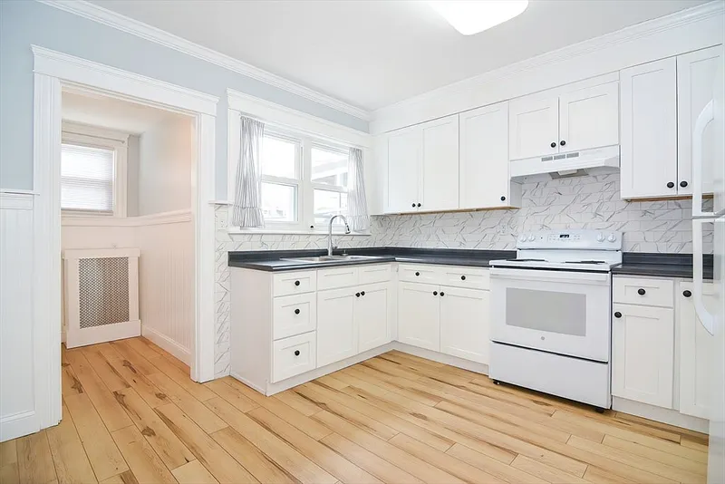 23 Division St Photo 15