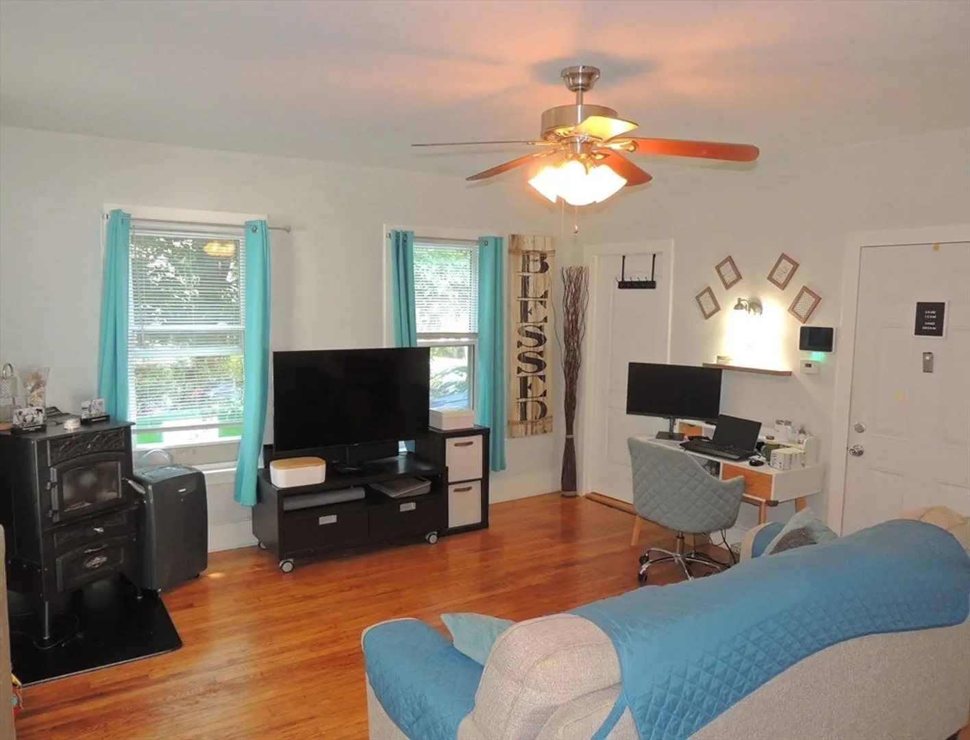 90 Quaboag St Photo 5
