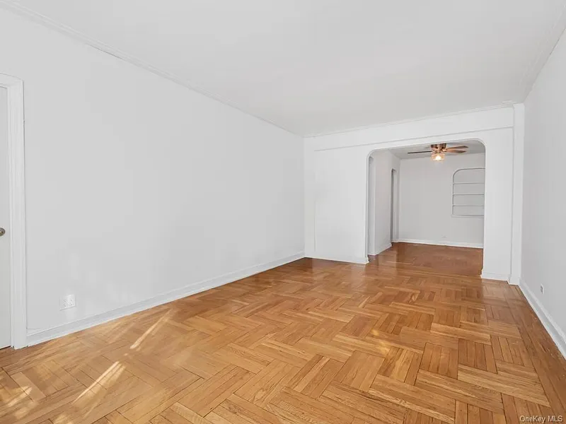 3015 Riverdale Avenue  #2k Photo 6