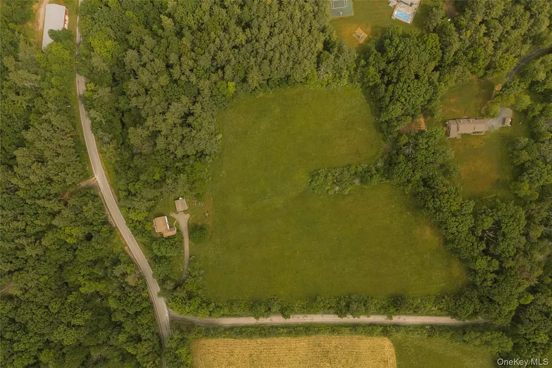 1100 Harlemville Road Photo 28