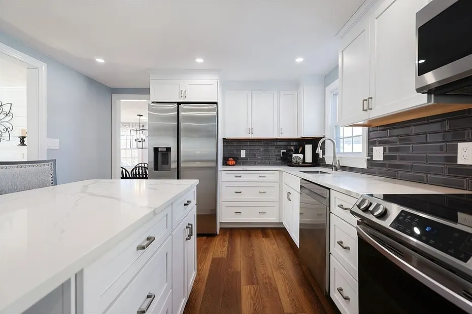 5 Clinton Ave Photo 14
