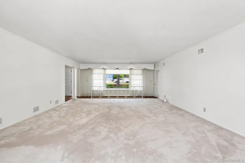 9 Parkfield Road Photo 7