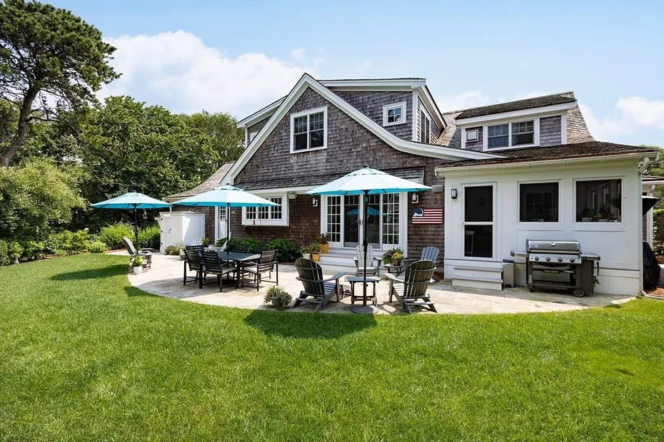 25 Glover Square Photo 7