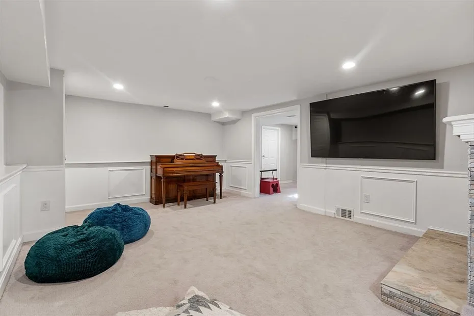 9 Gloucester Road Photo 28
