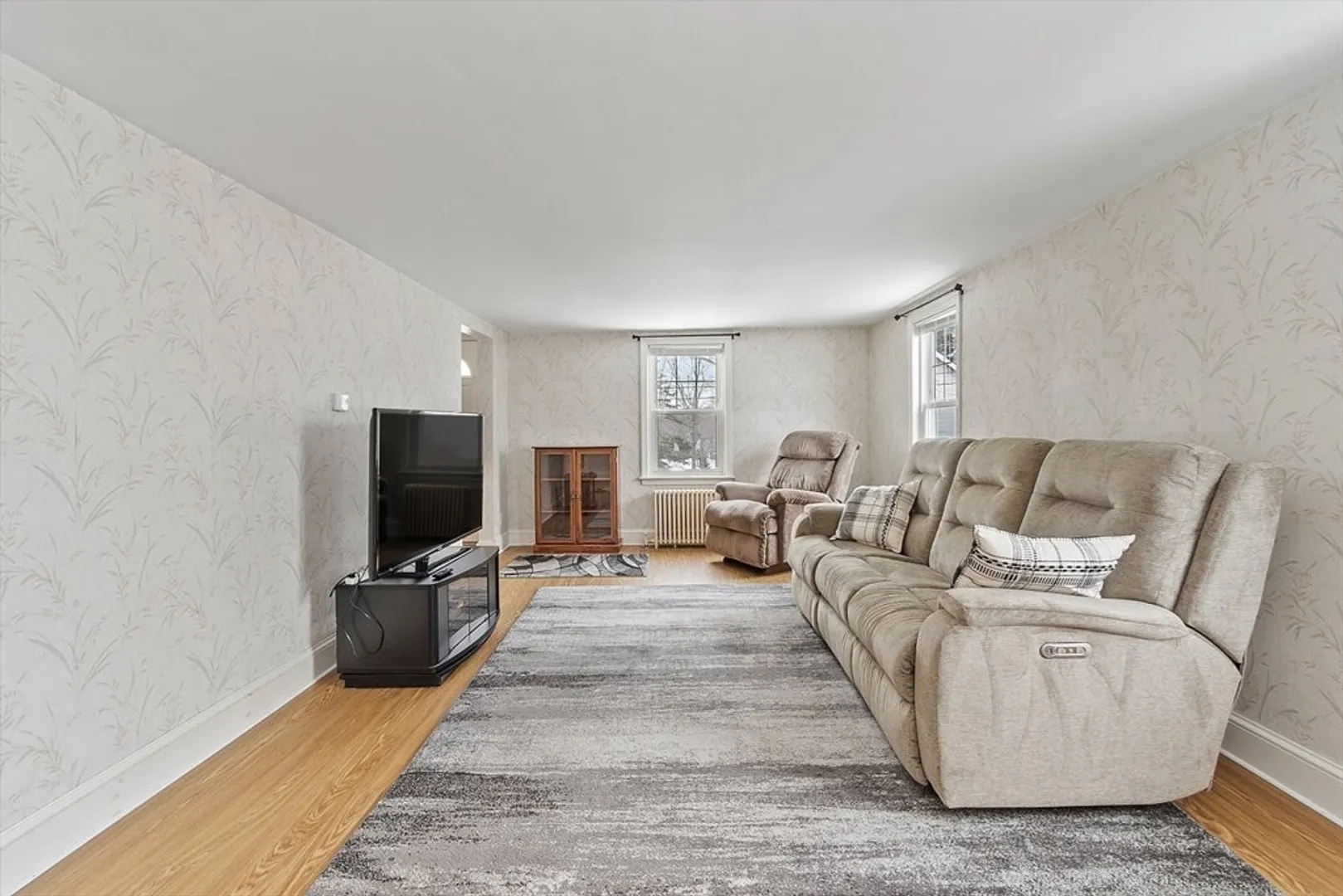 28 Birch Ave Photo 15