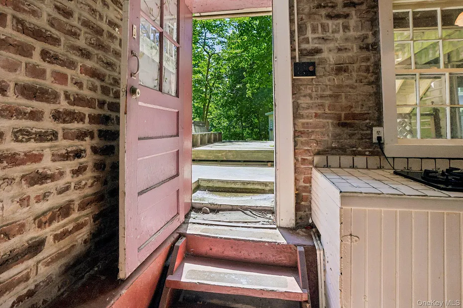 8 Reservoir Road Photo 13