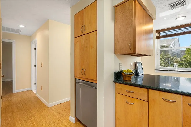 3524 W Shore Road  #301 Photo 6