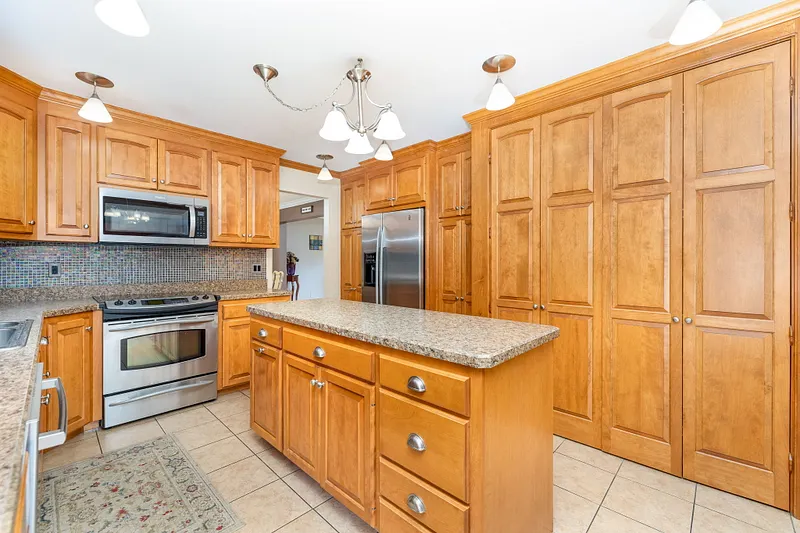 20 Alcott Road Photo 17