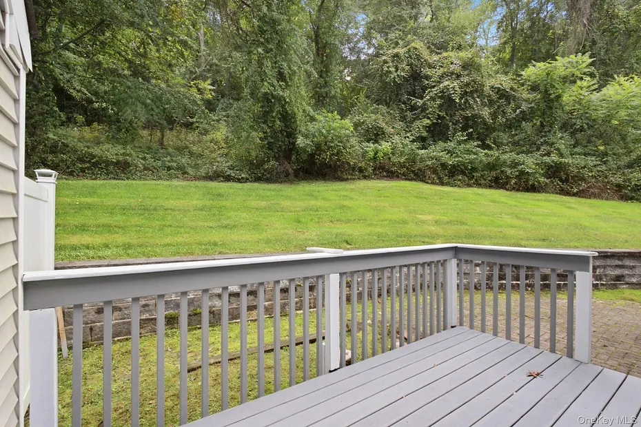 1452 Iroquois Street Photo 22