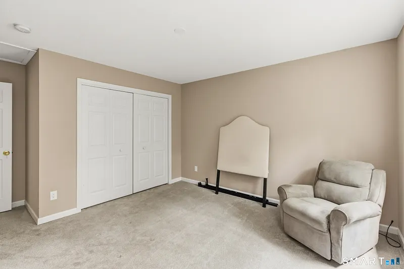 436 Tiffany Lane Photo 21